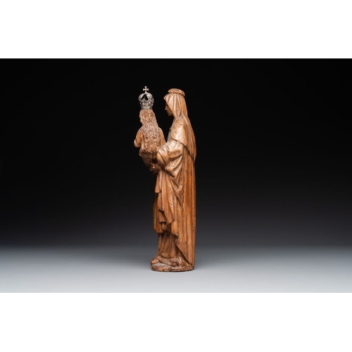 974 - A fruitwood 'Virgin and Child with Saint Anne' sculpture, Mechelen, second half 16th C.H.: 36,8 cm T... 