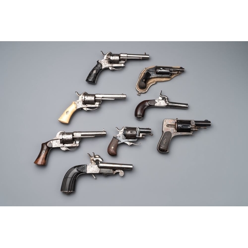 999 - A varied collection of small European firearms, 19th C.L.: 19,5 cm (the largest)L.: 11,3 cm (the sma... 