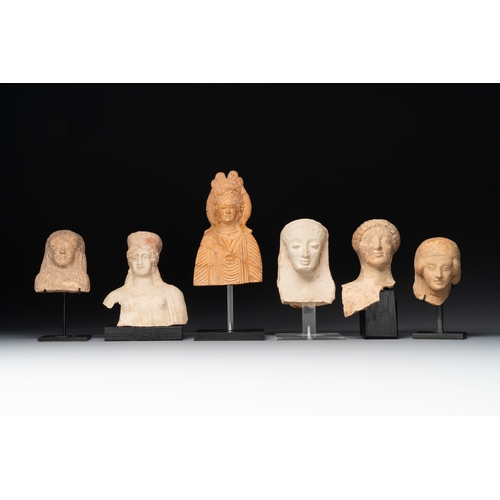 962 - A fine collection of terracotta busts and two sculptures of the goddess Venus, Italy, 6th C. B.C./2n... 