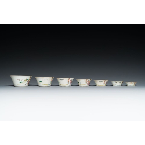 1003 - A set of seven Chinese famille rose nesting bowls with narrative design, DaoguangDia.: 9 cm - H.: 4,... 