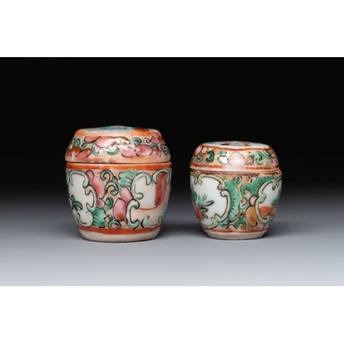 1005 - A varied collection of nine Chinese famille rose wares, 19/20th C.Dia.: 17,3 cm (the plate)Dia.: 17 ... 