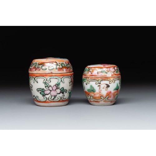 1005 - A varied collection of nine Chinese famille rose wares, 19/20th C.Dia.: 17,3 cm (the plate)Dia.: 17 ... 