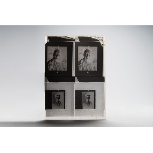 1016 - A collection of 83 wet-collodion portrait negatives on glass, China, 19th C.Dim.: 17,8 x 12,8 cm (ea... 