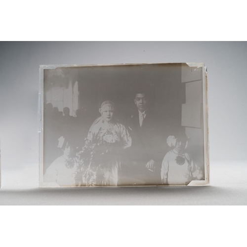 1016 - A collection of 83 wet-collodion portrait negatives on glass, China, 19th C.Dim.: 17,8 x 12,8 cm (ea... 