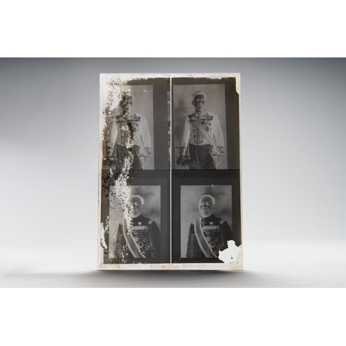 1016 - A collection of 83 wet-collodion portrait negatives on glass, China, 19th C.Dim.: 17,8 x 12,8 cm (ea... 