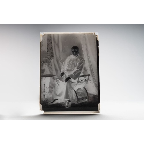 1016 - A collection of 83 wet-collodion portrait negatives on glass, China, 19th C.Dim.: 17,8 x 12,8 cm (ea... 