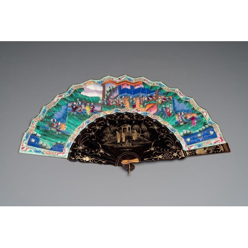 1027 - A Chinese Canton gilt-lacquered and painted paper fan and a framed relief painting, 19th C.Dim.: 61,... 