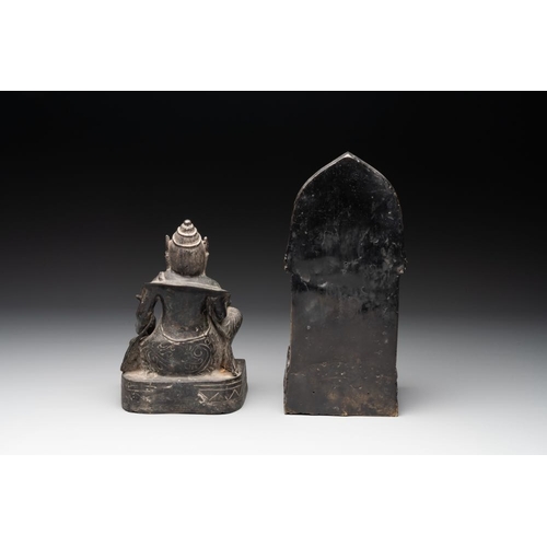 1076 - Two South-East Asian bronze figures of Buddha, 18/19th C.H.: 29,1 cm (the tallest)H.: 21,9 cm (the s... 