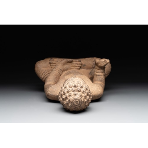 1079 - A Cambodian sandstone Buddha, pre-Angkor, 7/8th C.Dim.: 32 x 12 x 45,5 cm
Accompanied by a Laboratoi... 