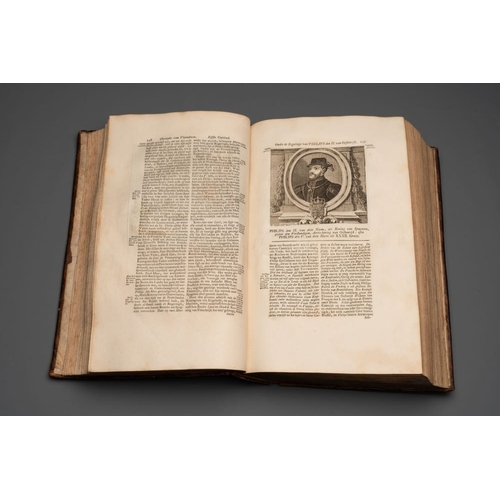 1105 - Chronyke van Vlaenderen, a chronicle of Flanders in three volumes, Flanders, 1726-1736Dim.: 36 x 24,... 