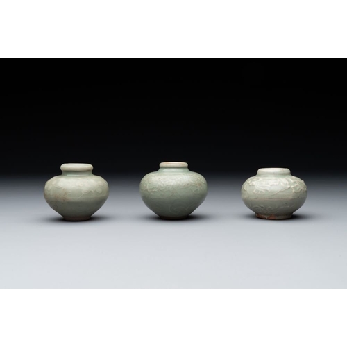 111 - Six Chinese Longquan celadon jarlets with incised floral design, Yuan/MingH.: 6,5 cm (the tallest)H.... 