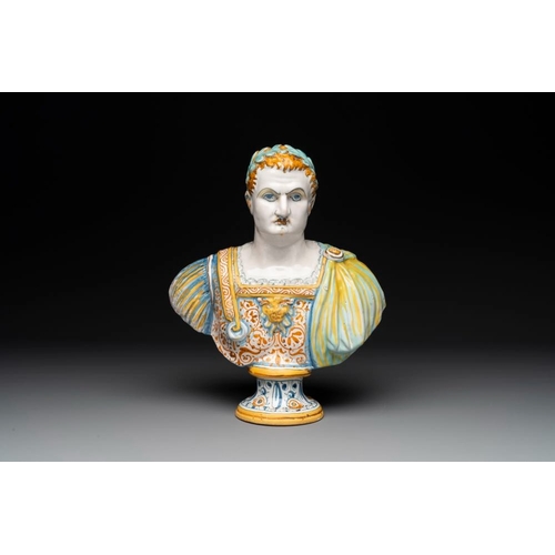 1115 - A polychrome Italian maiolica bust of Caesar, Deruta, 17th C.H.: 30,5 cm