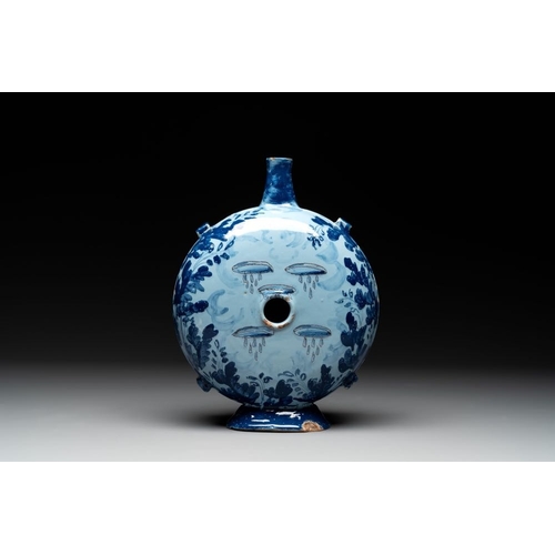 1121 - A blue and white Italian maiolica pilgrim flask, Savona, ca. 1700H.: 25,5 cm
... 