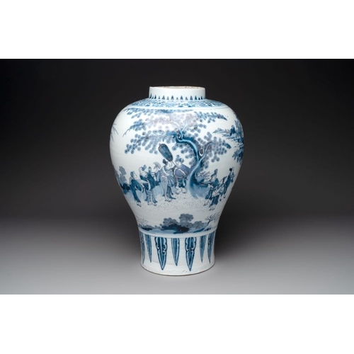 1143 - A very large Dutch Delft blue and white chinoiserie baluster vase, last quarter 17th C.H.: 49 cm
Mar... 