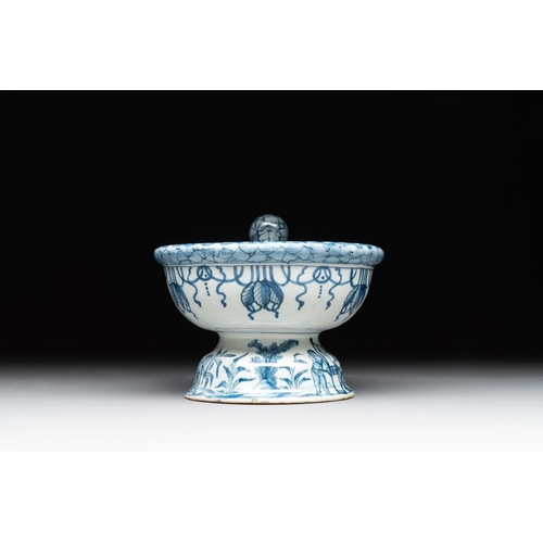 1146 - A Dutch Delft blue and white 'tobacco plantation owner' brasier, 18th C.L.: 20,5 cm - H.: 10,5 cm
Ma... 