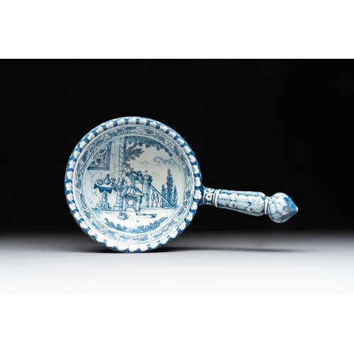 1146 - A Dutch Delft blue and white 'tobacco plantation owner' brasier, 18th C.L.: 20,5 cm - H.: 10,5 cm
Ma... 