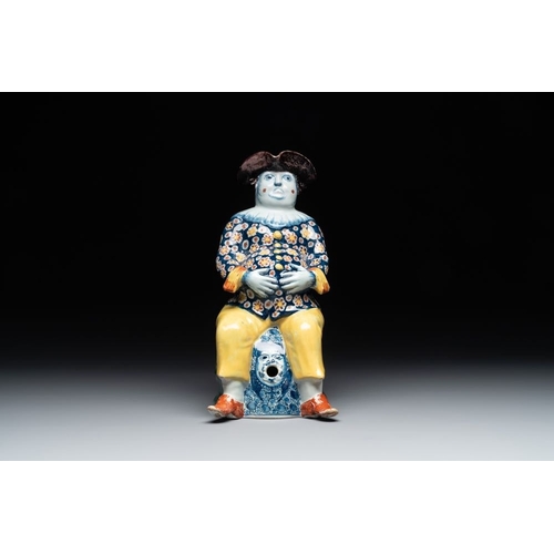 1152 - A fine polychrome Dutch Delft 'bobbejak' ewer, 18th C.H.: 33,5 cm