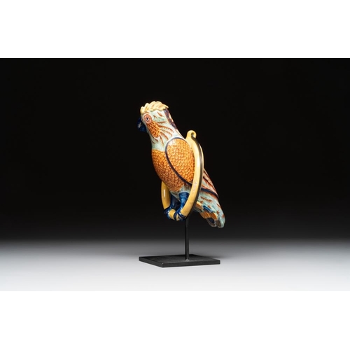 1154 - A polychrome Dutch Delft parrot on a later metal stand, 18/19th C.H.: 26,5 cm