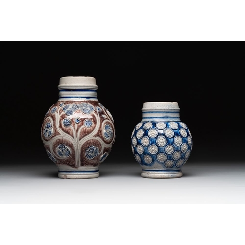 1165 - Two globular Westerwald stoneware jugs, Germany, 17/18th C.H.: 21 cm (the tallest)H.: 15,5 cm (the s... 