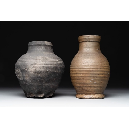 1173 - A collection of five German proto stoneware jugs and a vessel, 14th C.H.: 24,2 cm (the tallest)H.: 1... 