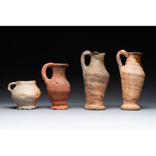 1174 - A collection of 9 German proto stoneware jugs and vessels, 14th C.H.: 26 cm (the tallest)L.: 6 cm - ... 