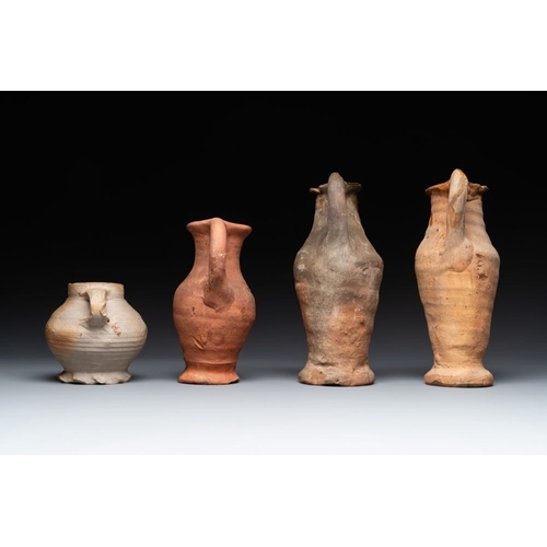 1174 - A collection of 9 German proto stoneware jugs and vessels, 14th C.H.: 26 cm (the tallest)L.: 6 cm - ... 