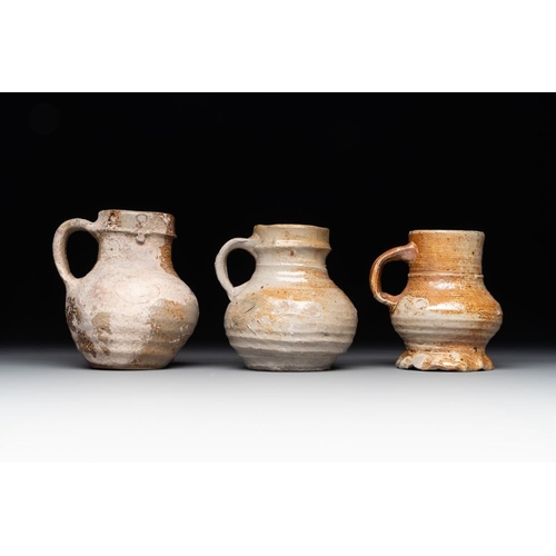 1176 - A collection of six German stoneware mugs, 16/17th C.H.: 12 cm (the tallest)H.: 9,8 cm (the smallest... 