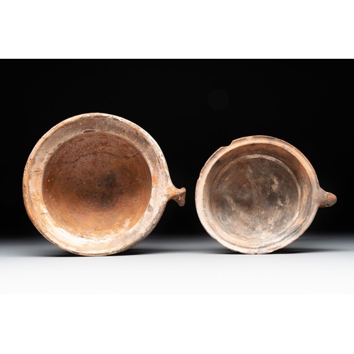 1188 - A collection of 10 parcel-glazed pottery so-called âgrapenâ, tripod cooking pots, 14th/17th C.L.... 