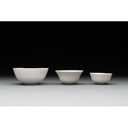 120 - A collection of 14 Chinese ding-type and white-glazed wares, Song/MingDia.: 16,5 cm-H.: 4 cm (the la... 