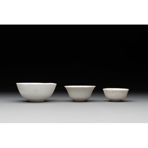 120 - A collection of 14 Chinese ding-type and white-glazed wares, Song/MingDia.: 16,5 cm-H.: 4 cm (the la... 