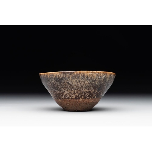 125 - A Chinese Jizhou tea bowl, Southern SongDia.: 11 cm -H.: 5,5 cm