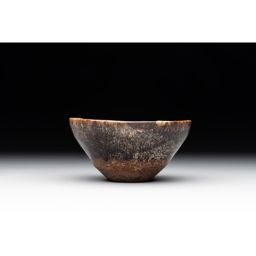 125 - A Chinese Jizhou tea bowl, Southern SongDia.: 11 cm -H.: 5,5 cm