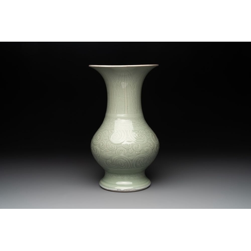 130 - A Chinese incised celadon-glazed 'chilong' vase, KangxiH.: 36,8 cm