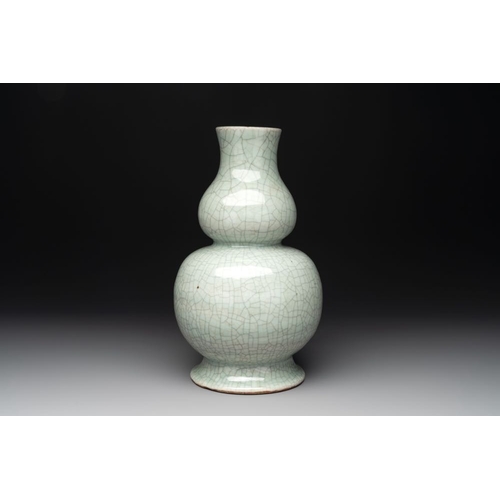 161 - A Chinese ge-type double gourd vase, 19th C.H.: 33,2 cm
