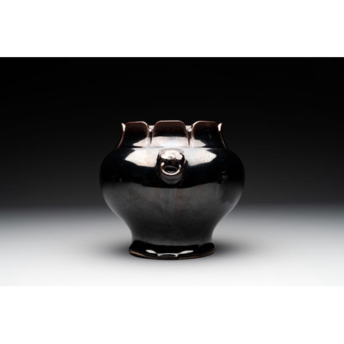 178 - A collection of four Chinese monochrome-glazed ware, Kangxi and Qianlong mark, 19/20th C.H.: 20 cm (... 