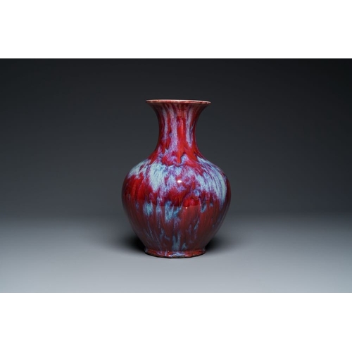 185 - A Chinese flambe-glazed vase, 18/19th C.H.: 34,5 cm

