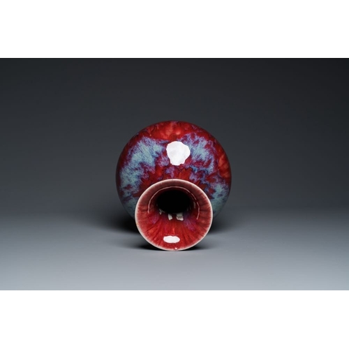 185 - A Chinese flambe-glazed vase, 18/19th C.H.: 34,5 cm

