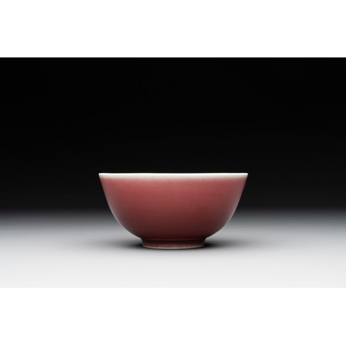 199 - A Chinese copper-red-glazed bowl, 18th C.Dia.: 12,5 cm - H.: 6 cm