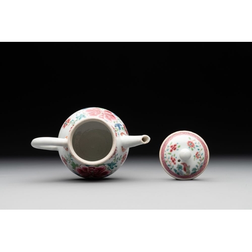 216 - Two Chinese famille rose teapots with floral design, Yongzheng/QianlongL.: 18 cm - H.: 14 cm (the la... 