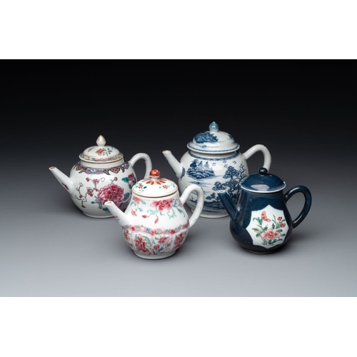 219 - Four Chinese blue, white and famille rose teapots, Yongzheng/QianlongL.: 18 cm - H.: 14 cm (the larg... 