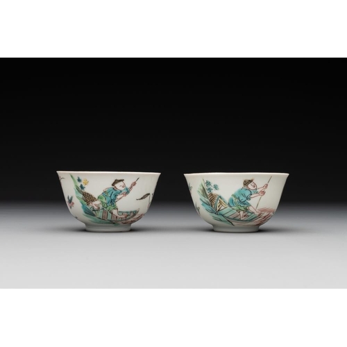 230 - A pair of Chinese famille rose 'beloved by the river' cups and saucers, YongzhengDia.: 12,5 cm (the ... 