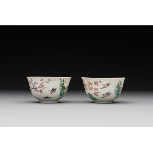 230 - A pair of Chinese famille rose 'beloved by the river' cups and saucers, YongzhengDia.: 12,5 cm (the ... 