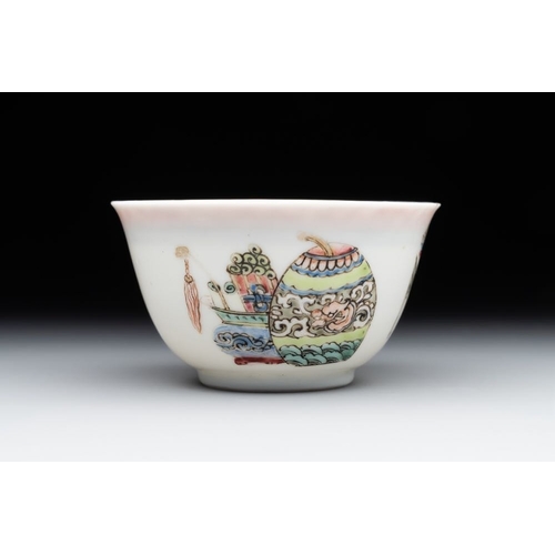 232 - A fine Chinese famille rose 'lady, boy and rabbit' cup, YongzhengDia.: 6,9 cm - H.: 4 cm... 