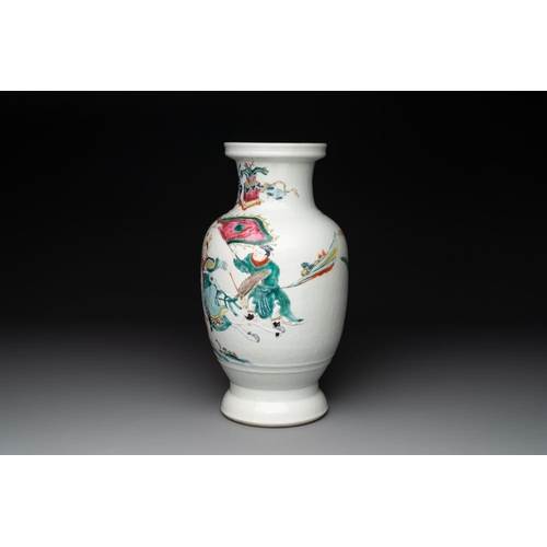 236 - A Chinese famille rose 'warriors on horseback' vase, 18/19th C.H.: 38 cm
... 