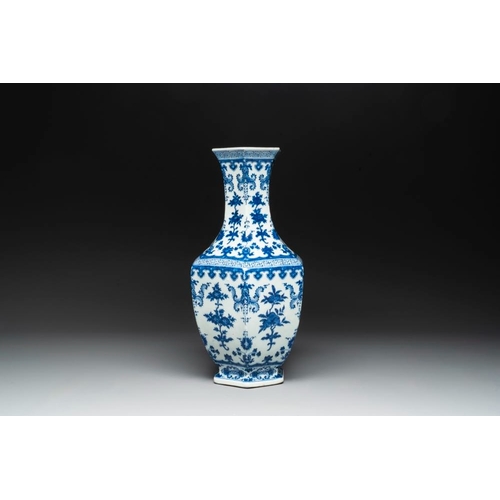 257 - A Chinese blue and white hexagonal 'sanduo' vase, Qianlong mark and of the periodH.: 44 cm... 