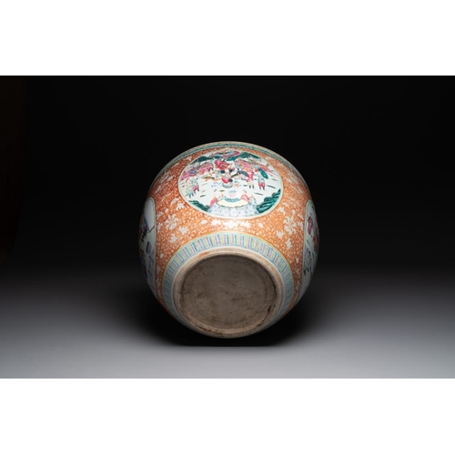 287 - A large Chinese famille rose coral-red-ground fish bowl with narrative design, 19th C.Dia.: 53 cm - ... 