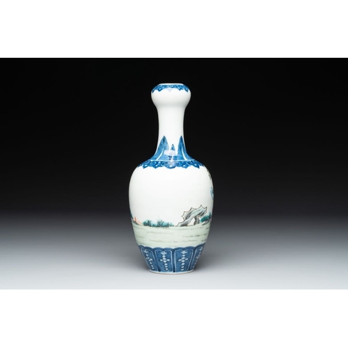 292 - A Chinese famille rose '100 boys' garlic-mouth vase, Qianlong mark, 19th C.H.: 24 cm
... 