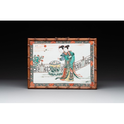 3 - A Chinese famille verte plaque with ladies in a garden, KangxiDim.: 21 x 28 cm (the frame)Dim.: 18,5... 