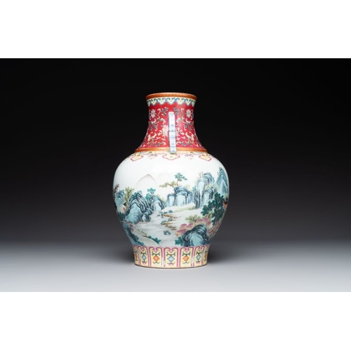 362 - A Chinese famille rose 'moutainous landscape' vase, Qianlong mark, 19/20th C.H.: 28,7 cm... 