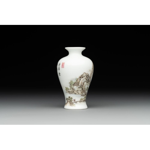 370 - A small Chinese famille rose eggshell 'landscape' vase, Yongzheng mark, 20th C.H.: 7,2 cm... 